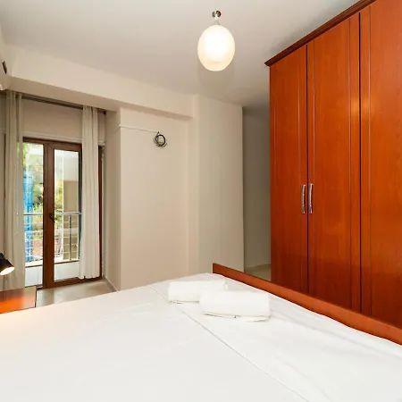 Apartmán Albanian Roots -2br, Family Friendly