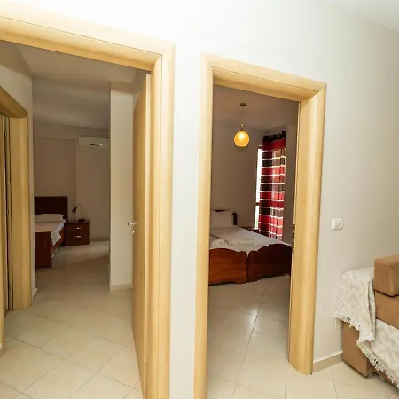 Albanian Roots -2br, Family Friendly Apartmán Durrës