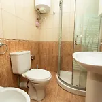 Albanian Roots -2br, Family Friendly Apartmán Durrës