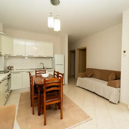 Albanian Roots -2br, Family Friendly