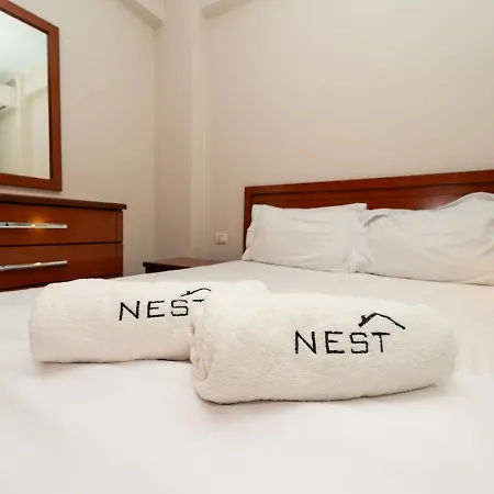 Albanian Roots -2br, Family Friendly Appartamento *
