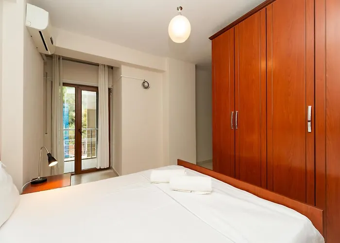Lejlighed Albanian Roots -2br, Family Friendly