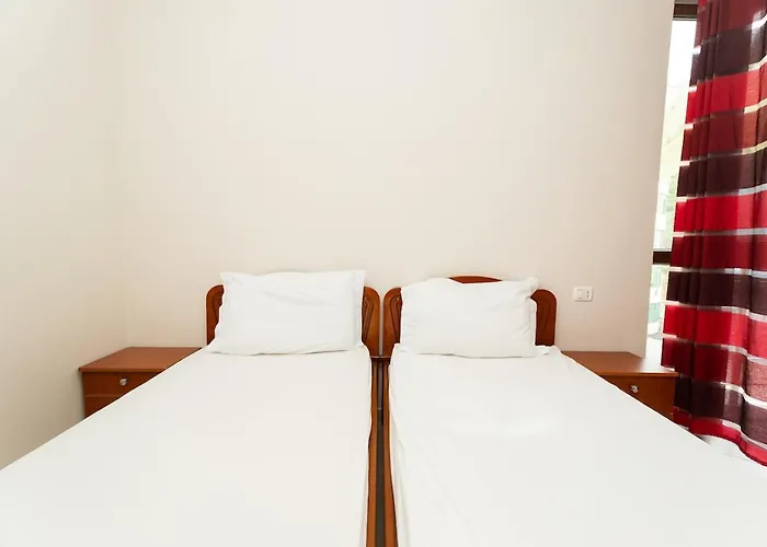 Lejlighed Albanian Roots -2br, Family Friendly